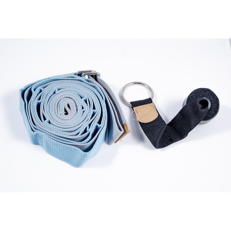 Yoga training and leg stretching belt with door clip