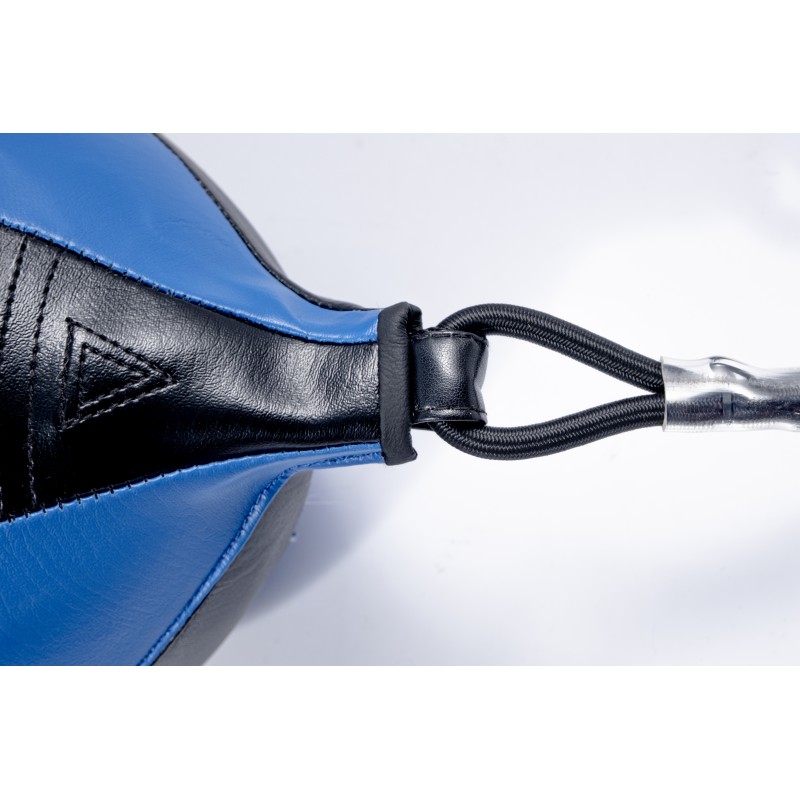 Ballon de boxe réflexe suspendu à une corde élastique