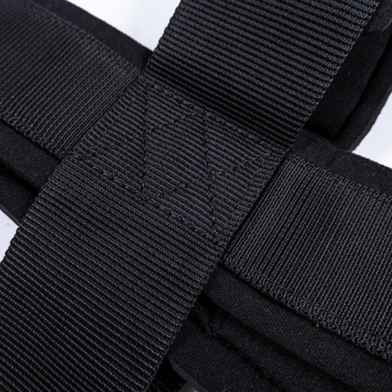 Arnés de cabeza para el entrenamiento de cuello con cadena y mosquetones