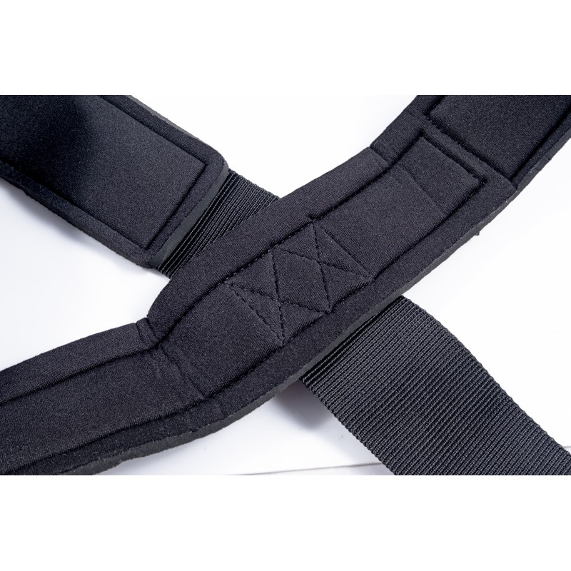 Weight belt for neck training with chain and carabiners