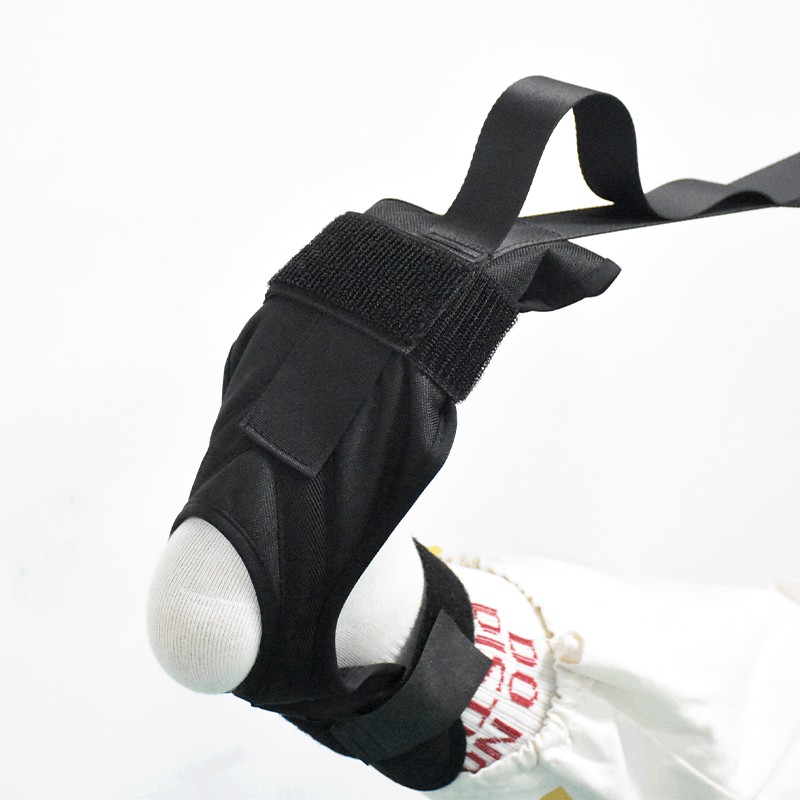 Stretching belt for split training and legs stretching exercises